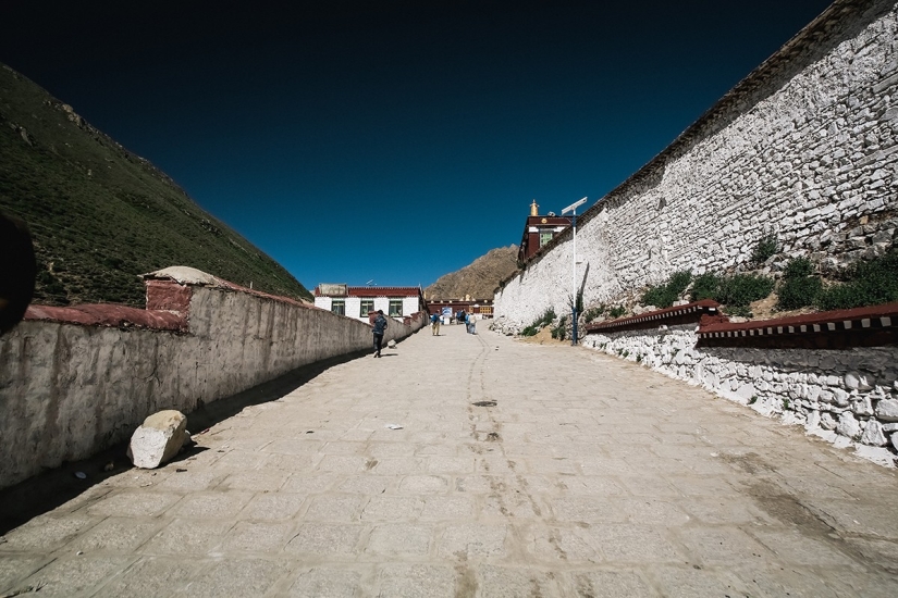 En busca de magia: la perla del Tíbet — Tsurphu