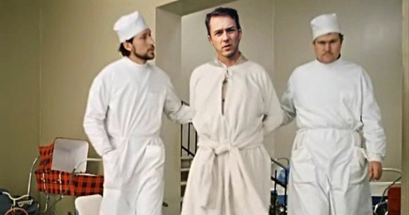 En China, el final de la película "Fight Club" ha cambiado. Los usuarios irrumpen en memes