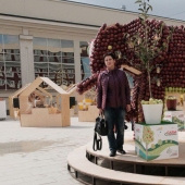 En el Día de la ciudad, los residentes de Stavropol se comió un elefante y royó la corona de un árbol