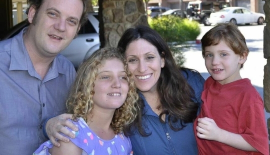 En Estados Unidos, la madre fue alejada de sus hijos por tratarlos con neurolépticos y mostrarlo en YouTube En Estados Unidos, la madre fue alejada de sus hijos por tratarlos con neurolépticos y mostrarlo en YouTube