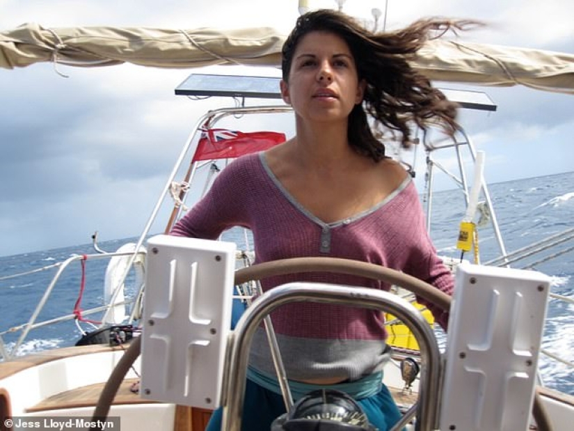 En la misma ola: la pareja ha estado viajando en alta mar durante 8 años y ha dado a luz a tres hijos durante este tiempo