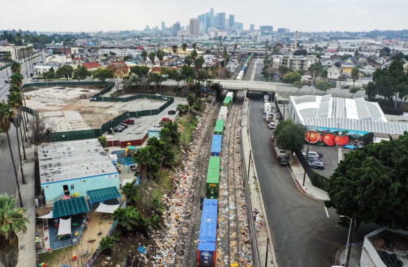 En los EE.UU., la tradición de robar trenes de correo se ha revivido