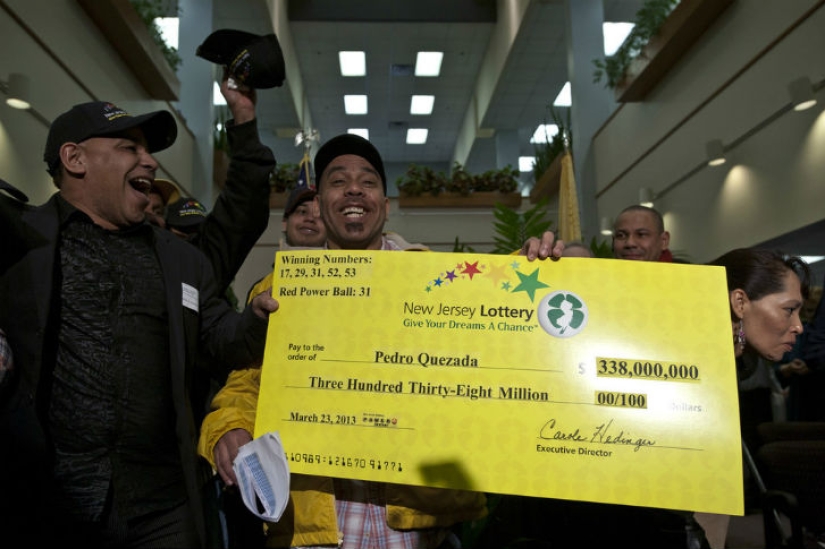 En los Estados Unidos, se sorteó el premio mayor más grande del mundo en la lotería: $ 1.5 mil millones