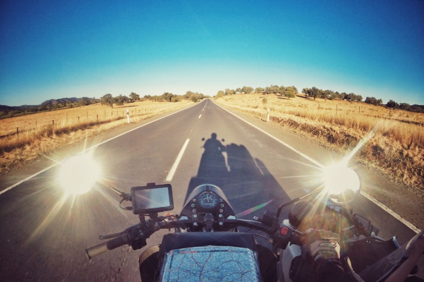 En los "Urales" por Europa: un viaje impresionante de una joven familia En los "Urales" por Europa: un viaje impresionante de una joven familia