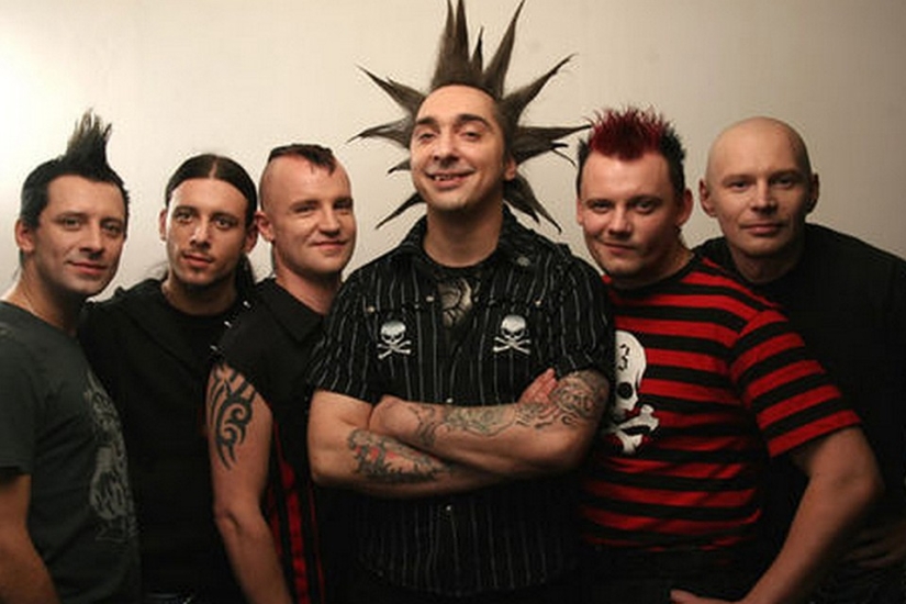 En Twitter, se les ocurren versiones "amables" de las canciones de "The King and the Fool", ¡y es divertido! En Twitter, se les ocurren versiones "amables" de las canciones de "The King and the Fool", ¡y es divertido!