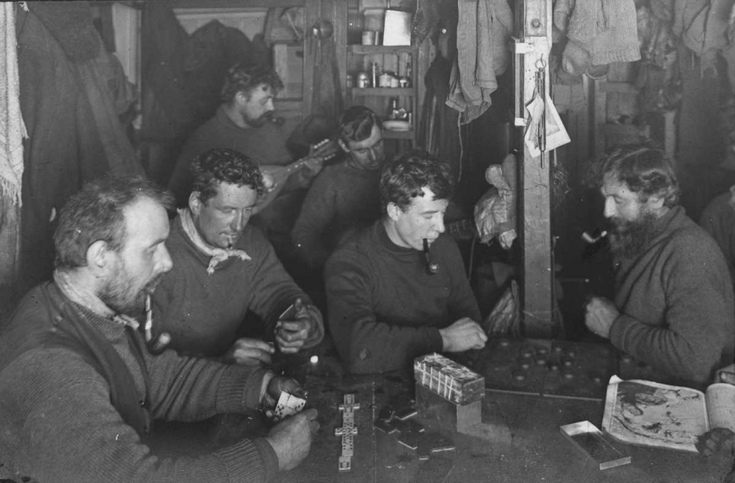 "Endurance", or the story of the survival of 28 people among the Antarctic ice in 1914-1916