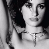 Enero-Volosar: las piernas y las axilas sin afeitar son una nueva tendencia entre las niñas