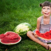 Enough is enough: how to eat watermelon and to whom they are forbidden