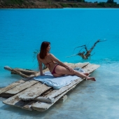 Envenenadas "Maldivas de Novosibirsk": blogueros atacaron un tanque séptico industrial único