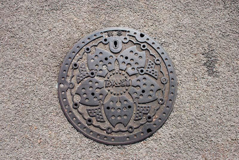 Escotillas de diferentes países del mundo