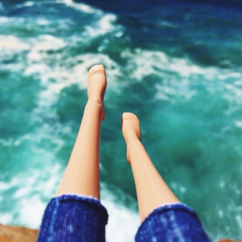 Esta Barbie hipster parodia ingeniosamente las fotos de la juventud moderna