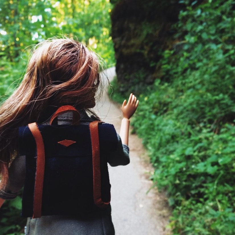 Esta Barbie hipster parodia ingeniosamente las fotos de la juventud moderna