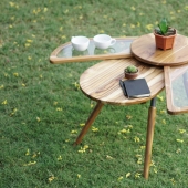 Esta mesa única se inspiró en las alas de un escarabajo.