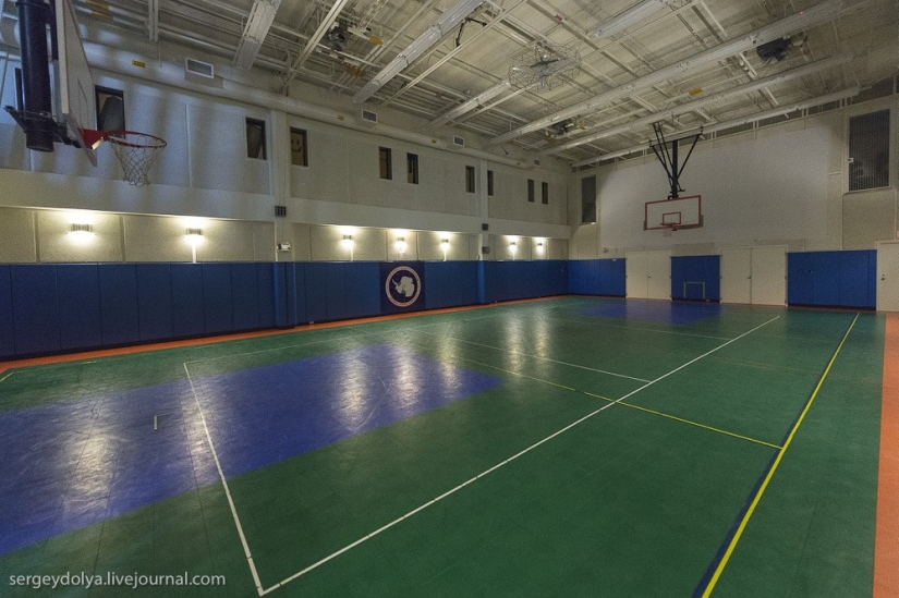 Estación antártica en el Polo Sur "Amundsen-Scott" Estación antártica en el Polo Sur "Amundsen-Scott"