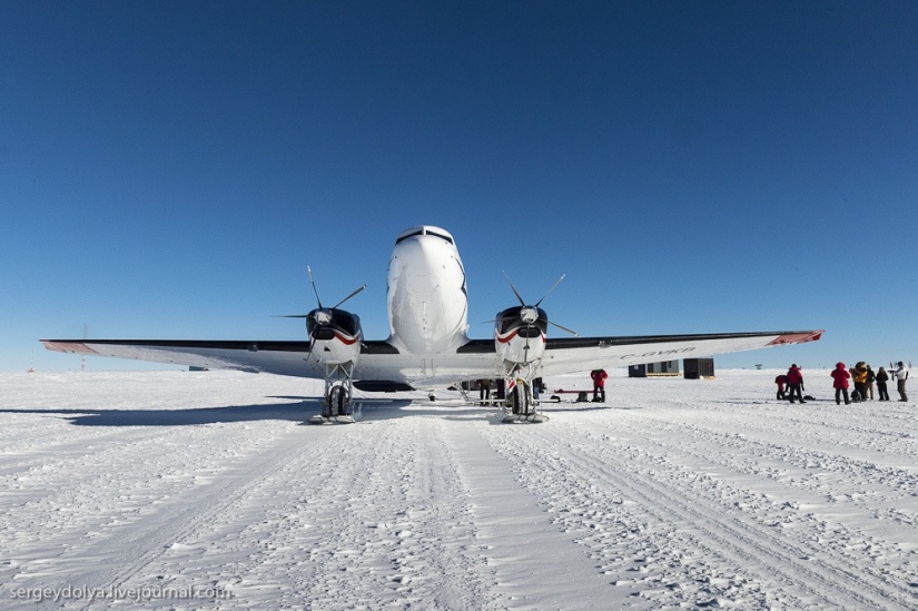 Estación antártica en el Polo Sur "Amundsen-Scott" Estación antártica en el Polo Sur "Amundsen-Scott"