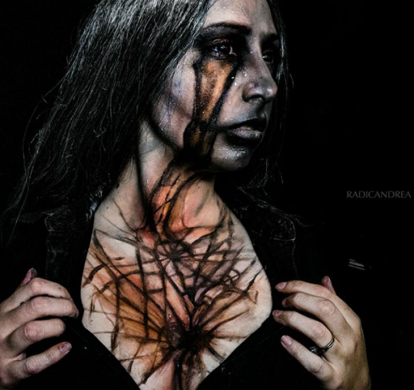 Estilista de maquillaje que revivirá tus pesadillas