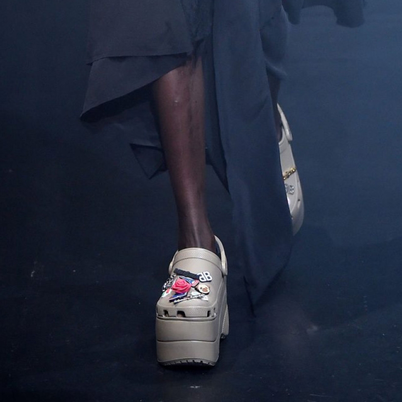 Estos cocodrilos de diseño en la plataforma se desmontan por $ 850!