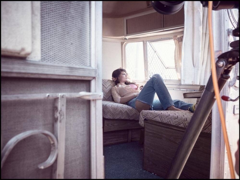 Eternal female ambitions: how was the shooting of the new Pirelli calendar