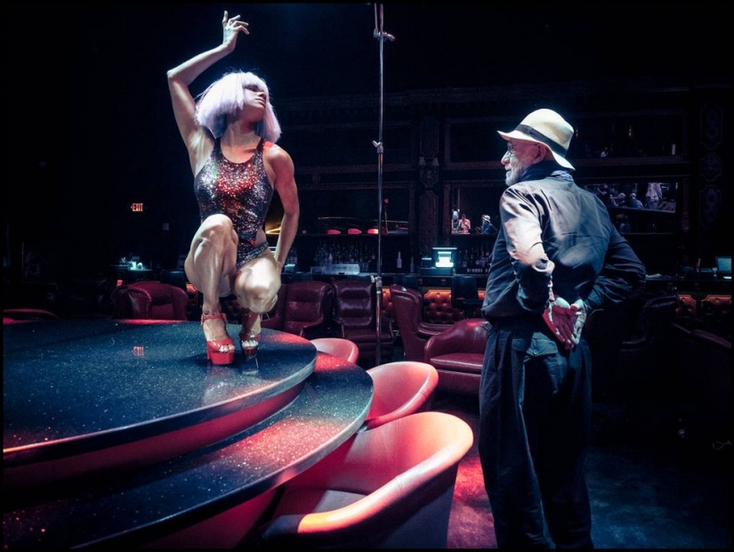 Eternal female ambitions: how was the shooting of the new Pirelli calendar