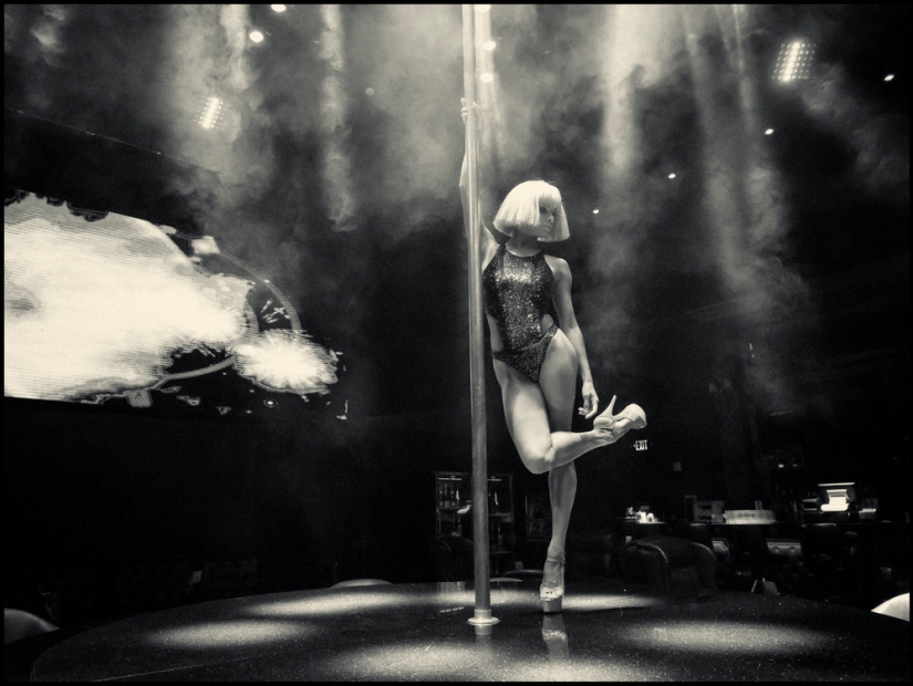 Eternal female ambitions: how was the shooting of the new Pirelli calendar