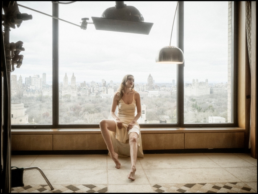 Eternal female ambitions: how was the shooting of the new Pirelli calendar