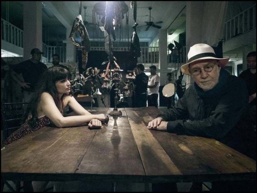 Eternal female ambitions: how was the shooting of the new Pirelli calendar