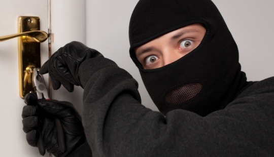 Etiquetas de ladrones: cómo saber que su apartamento está interesado en ladrones Etiquetas de ladrones: cómo saber que su apartamento está interesado en ladrones