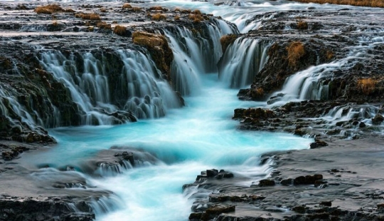 Even your mouse will vibrate from the strength and energy of these waterfalls