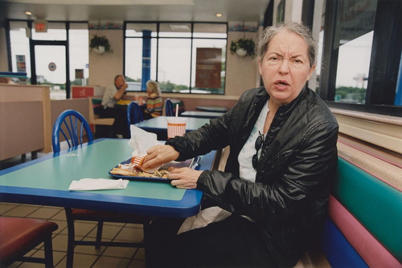 Everyday life of a schizophrenic son Everyday life of a schizophrenic son