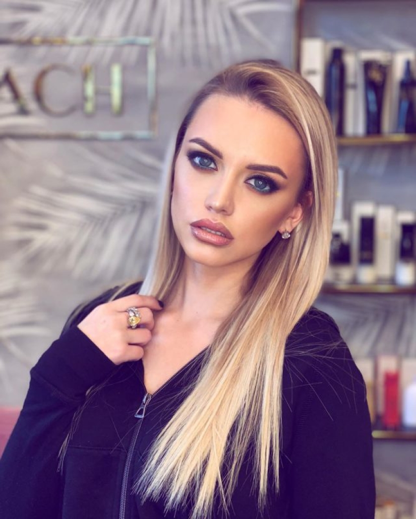 Ex esposa sexy de Kerzhakov Milan Tulpanova se convirtió en miembro del Consejo de Cultura de la Duma Estatal