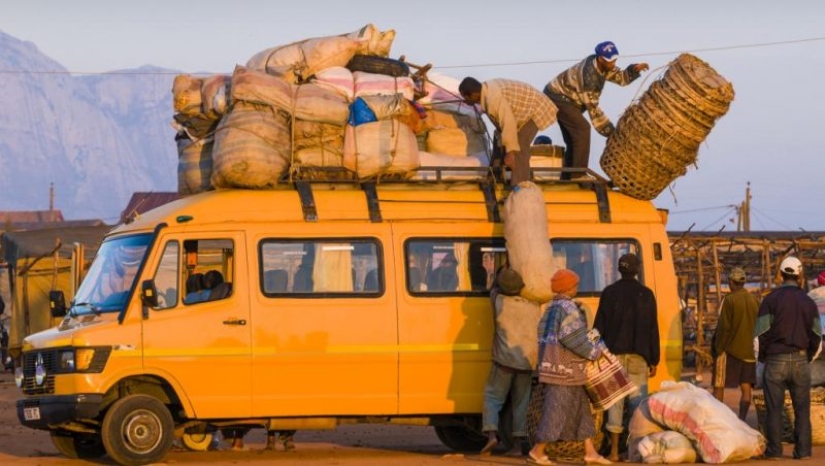 Examples of the most unusual taxis: 10 photos