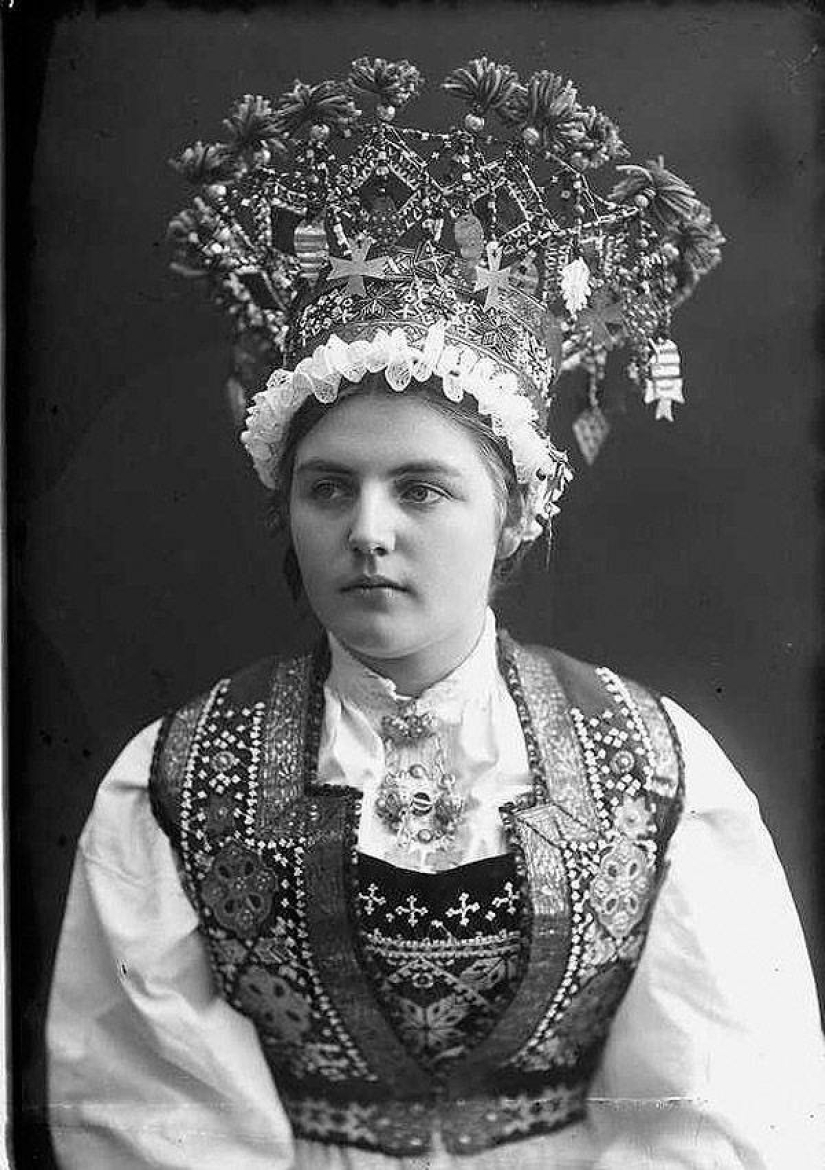 Fabulous outfits of Norwegian brides of the 1870s-1920s