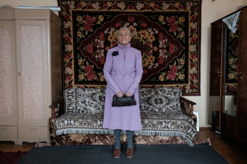 Faith and fashion: stylish outfits of a 91-year-old grandmother from Belarus