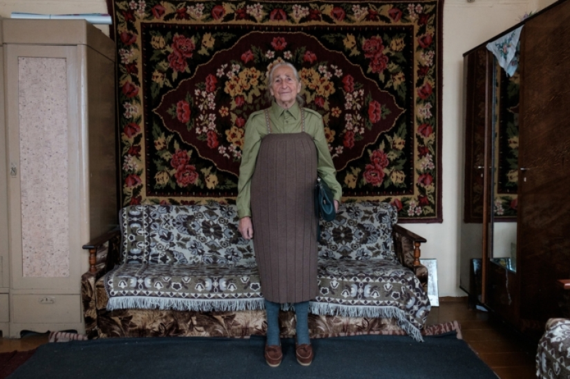 Faith and fashion: stylish outfits of a 91-year-old grandmother from Belarus
