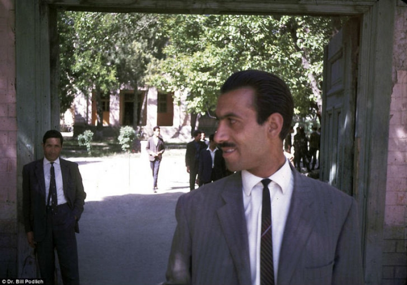 Faldas cortas, picnics en la carretera y niños sonrientes: cómo era Afganistán antes de los talibanes