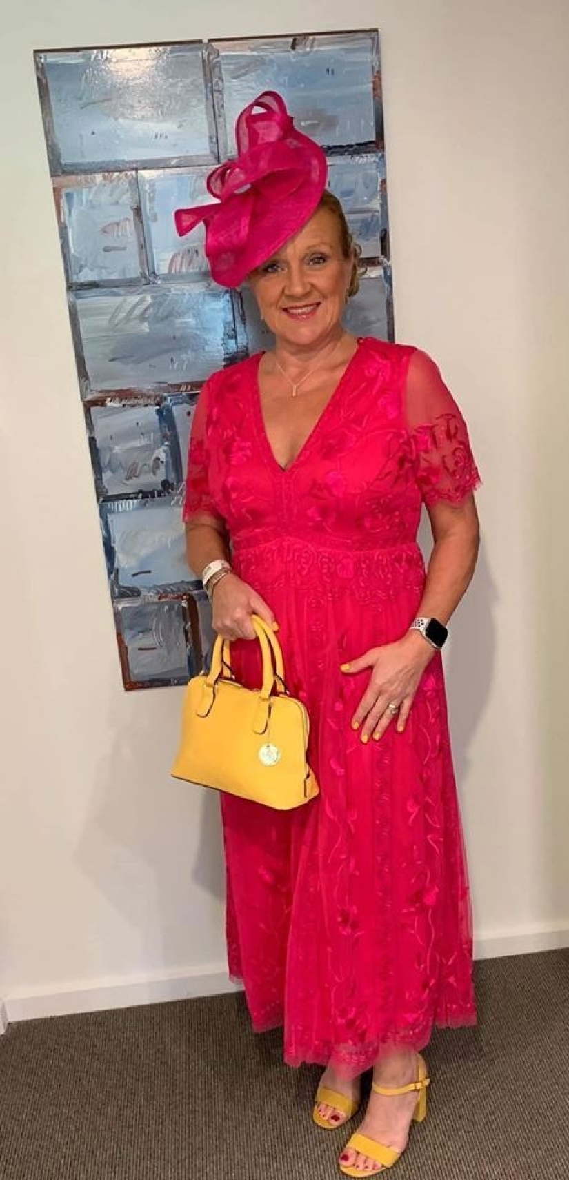 Fans of horse racing publish photos in the best outfits and hats, celebrating the Day of the Lady in self-isolation Fans of horse racing publish photos in the best outfits and hats, celebrating the Day of the Lady in self-isolation