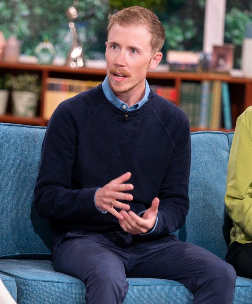 Father and mother in one bottle: a transgender man from England became pregnant and gave birth to a healthy boy