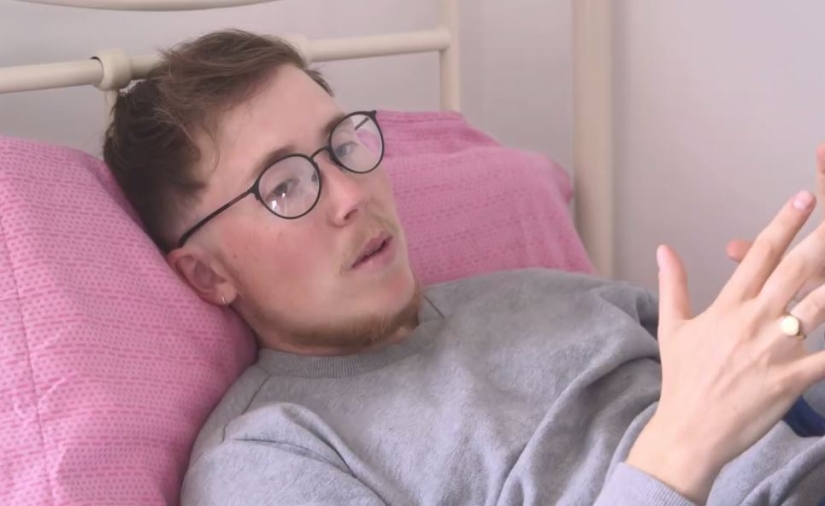 Father and mother in one bottle: a transgender man from England became pregnant and gave birth to a healthy boy