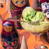 Favorite food of Putin and other powerful people in Dan Bannino's photo project