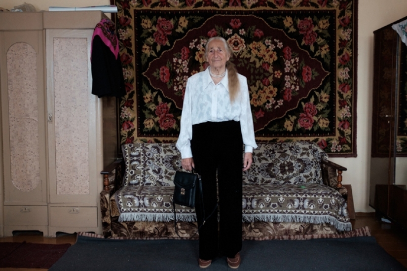 Fe y moda: atuendos elegantes de una abuela de 91 años de Bielorrusia