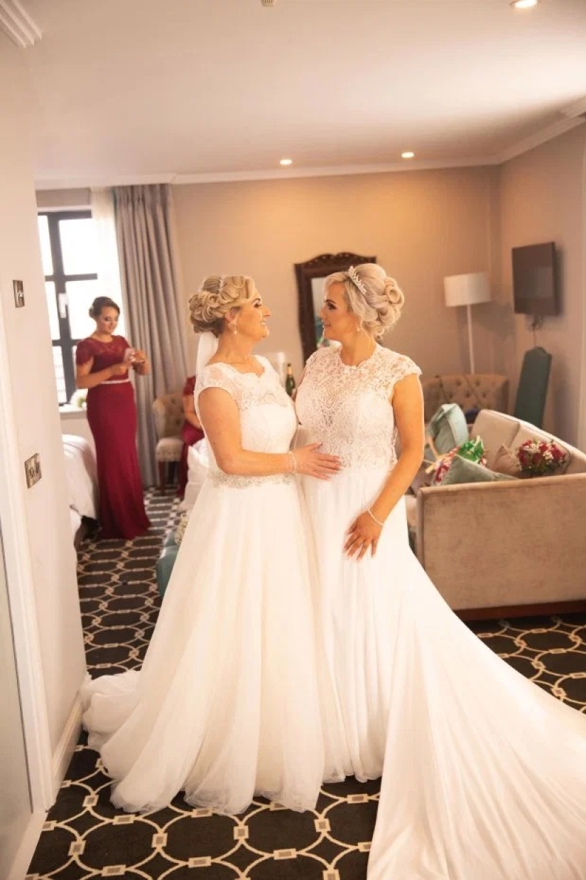 Felicidad al cuadrado: madre e hija jugaron bodas el mismo día