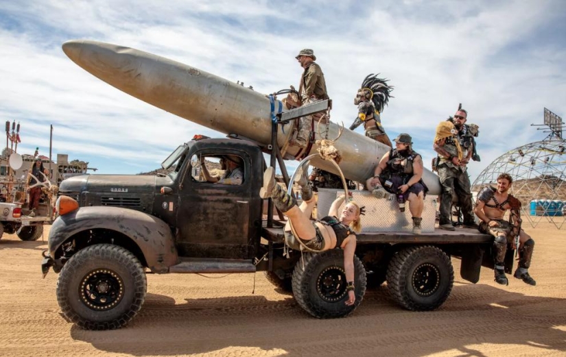 Festival salvaje en el desierto al estilo de "Mad Max": Wasteland Weekend 2018 Festival salvaje en el desierto al estilo de "Mad Max": Wasteland Weekend 2018