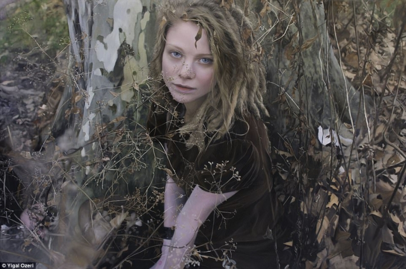 Few people can see what's wrong with these photos of women Few people can see what's wrong with these photos of women