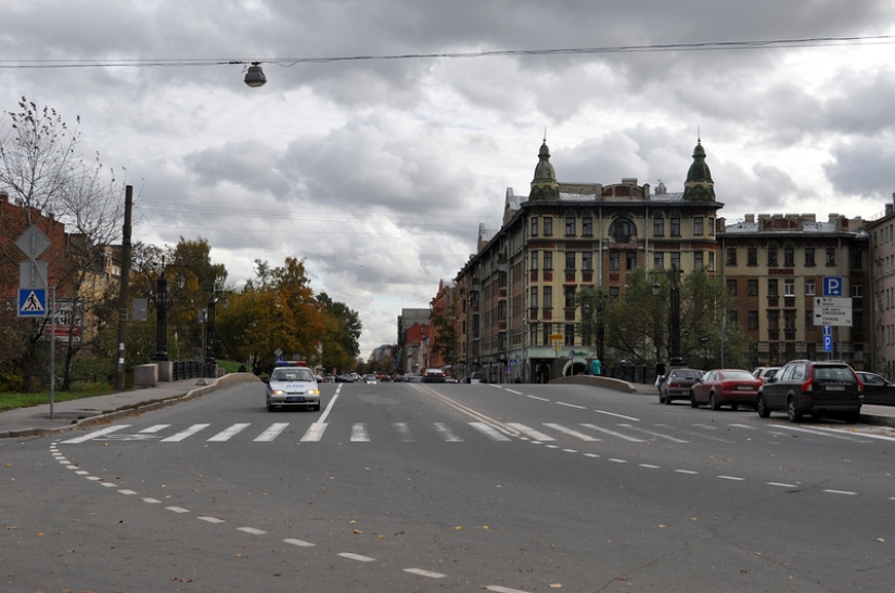Film walk with Sergey Bodrov to the filming locations of the film "Brother"