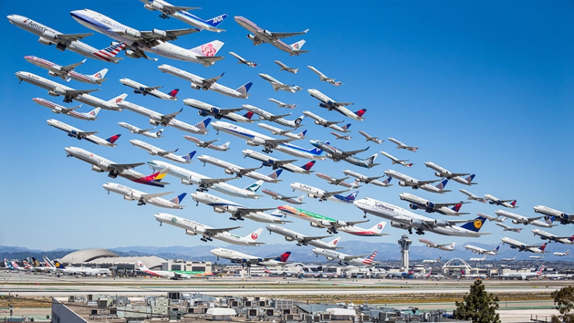 Flocks of iron birds: what traffic flows look like at airports around the world