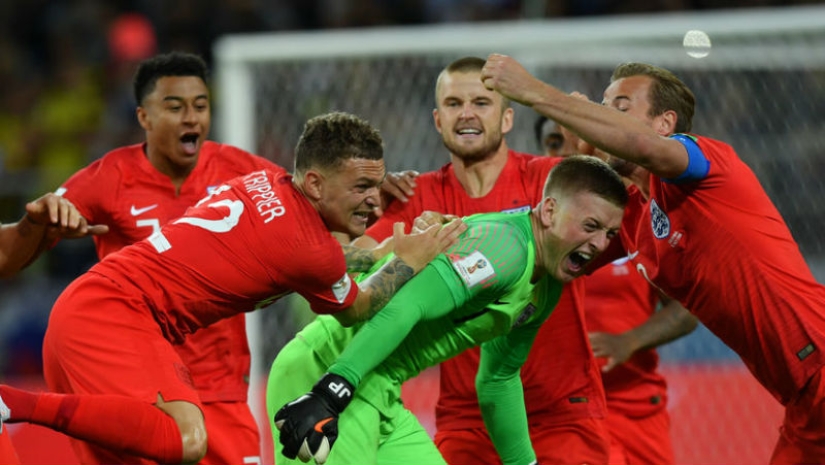 Football against art: a performance was interrupted in the British theater because of two fans of the England national team Football against art: a performance was interrupted in the British theater because of two fans of the England national team