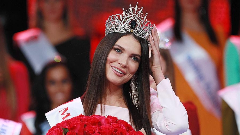 For the first time in the history of the beauty contest, the winner of "Miss Moscow-2018" was stripped of the title