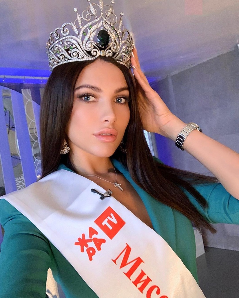 For the first time in the history of the beauty contest, the winner of "Miss Moscow-2018" was stripped of the title
