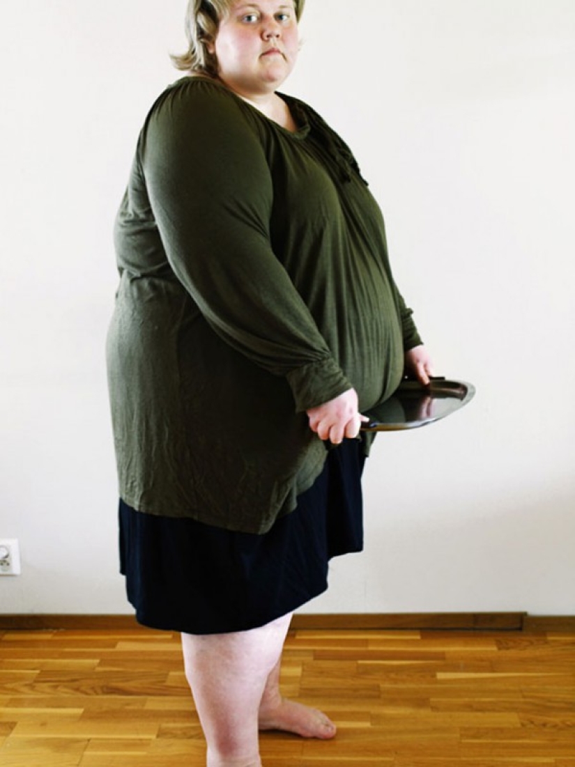 Fotógrafo finlandés crea autorretratos provocativos y lo llama arte