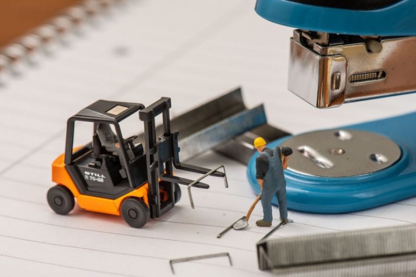 Fotógrafo transforma objetos cotidianos en atractivos mundos en miniatura Fotógrafo transforma objetos cotidianos en atractivos mundos en miniatura